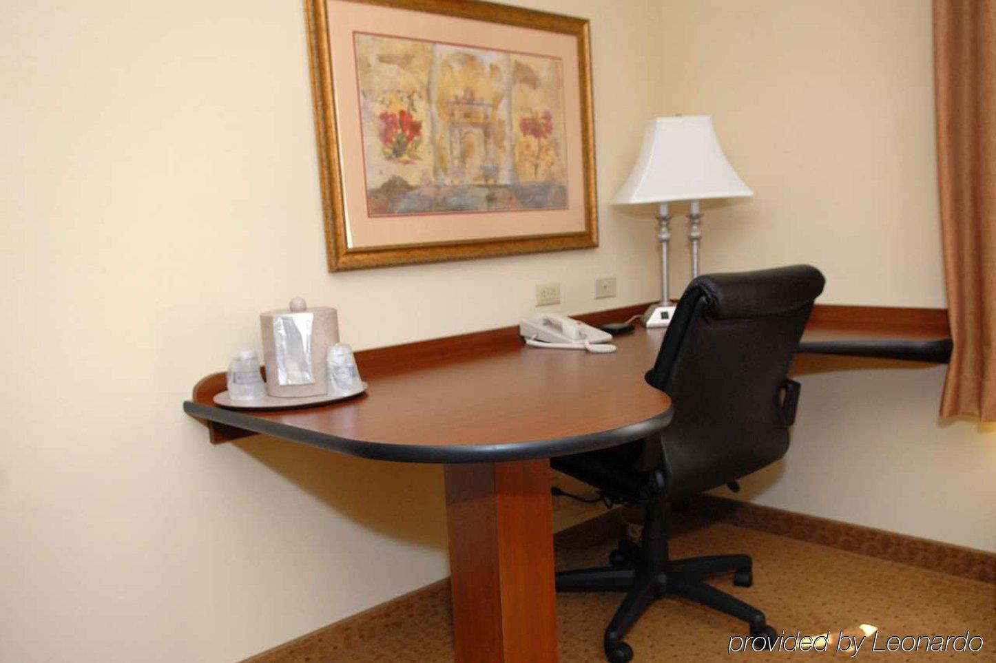 Hampton Inn & Suites Frederick/Fort Detrick Chambre photo